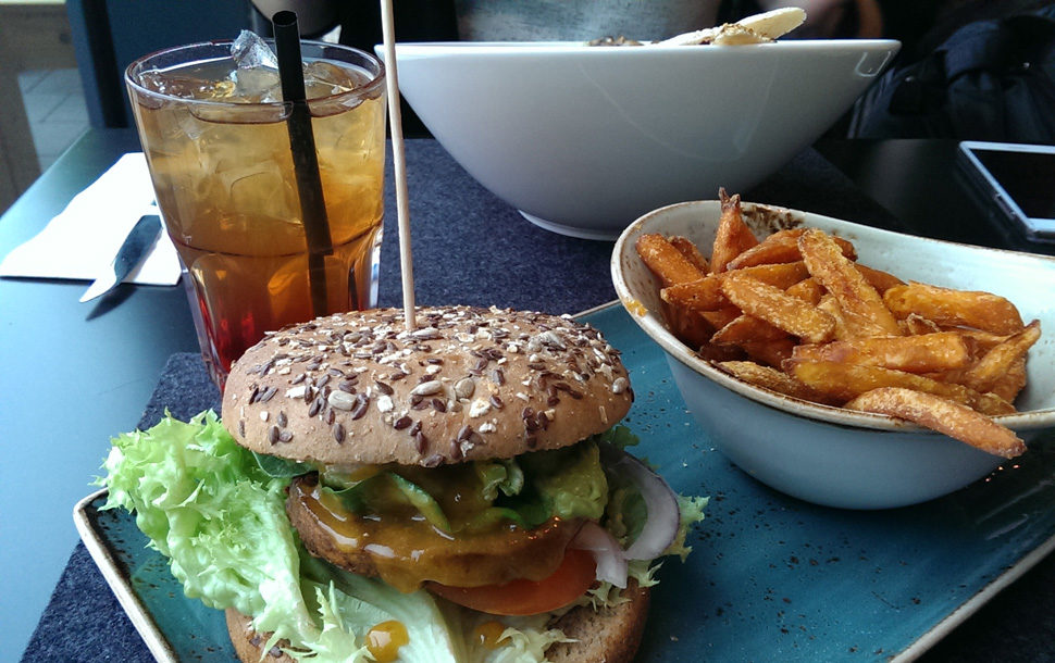 Stuttgart Hans Im Gluck Milaneo Das Burgermadchen