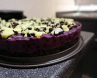 White-Chocolate-Blueberry-Oreo-Cake