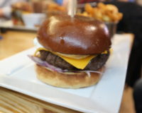 Der 200. Burger auf RAWR BRGR: Hochstburgerlich im Ketch May Beef