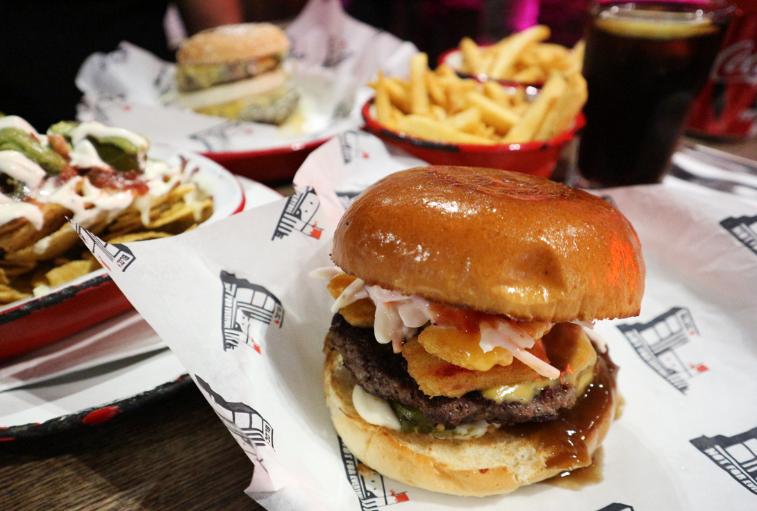 Glasgow (Schottland) // Bar Bloc+ Das Burgermädchen